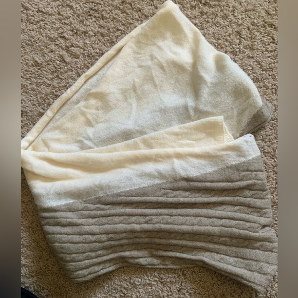 Cozy Cream Scarf, NWT - Picture 4 of 4